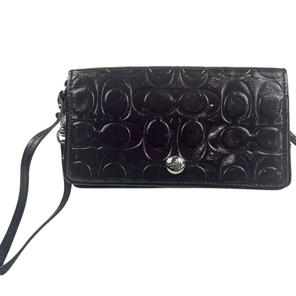 Coach Y2K Vintage Black Patent Leather Signature Embossed Wristlet Wallet - Picture 1 of 8